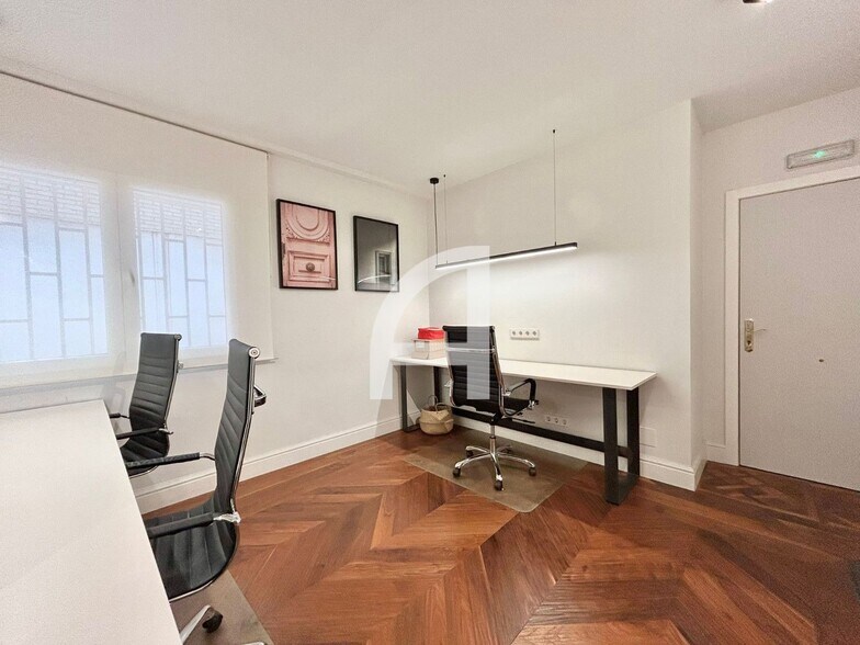 Office in Madrid, Madrid to rent - Interior Photo - Image 3 of 9