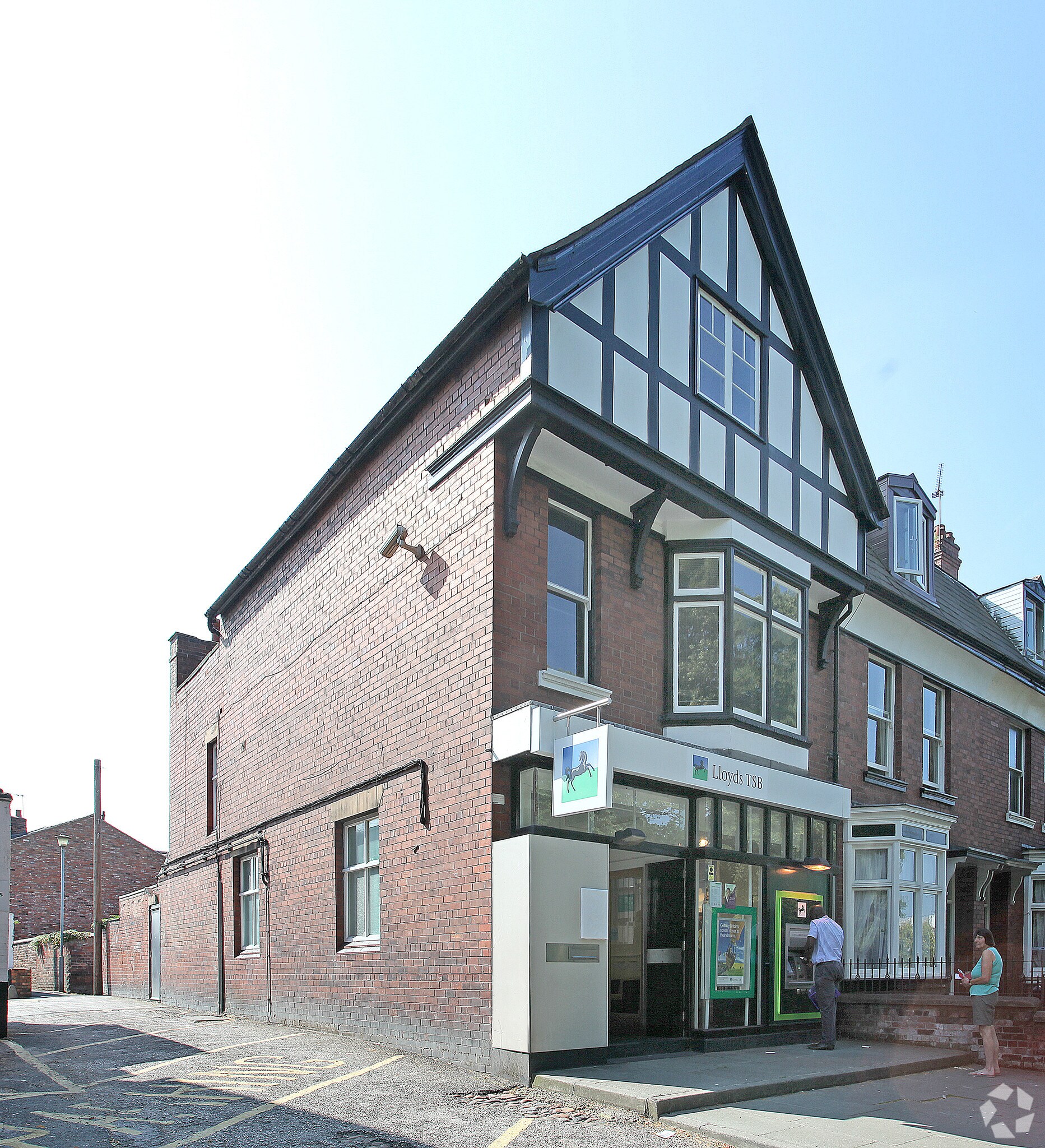 13 Hoole Rd, Chester for sale Primary Photo- Image 1 of 1