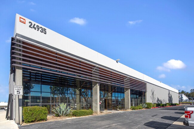 More details for 24935 Avenue Kearny, Valencia, CA - Industrial to Rent