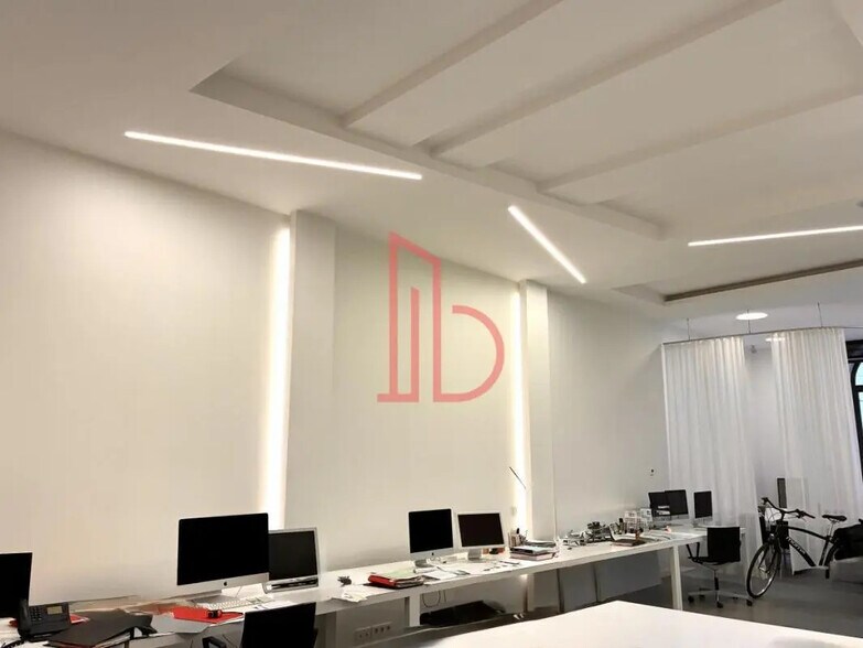 Office in Bordeaux to rent - Interior Photo - Image 2 of 5