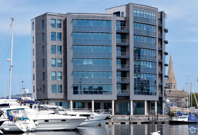 North East Quay, Plymouth to rent - Building Photo - Image 1 of 2