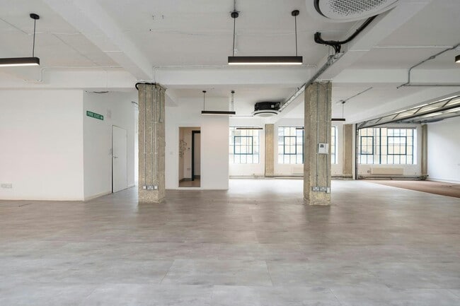 More details for 29-31 Saffron Hl, London - Office to Rent