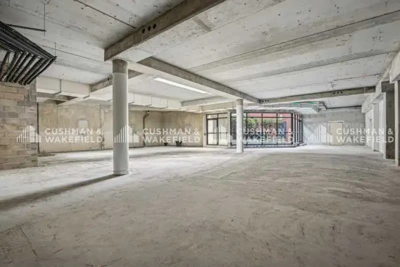 106-112 Avenue Henri Barbusse, Asnières-sur-Seine, HDS 92600 -  -  - Interior Photo - Image 1 of 7