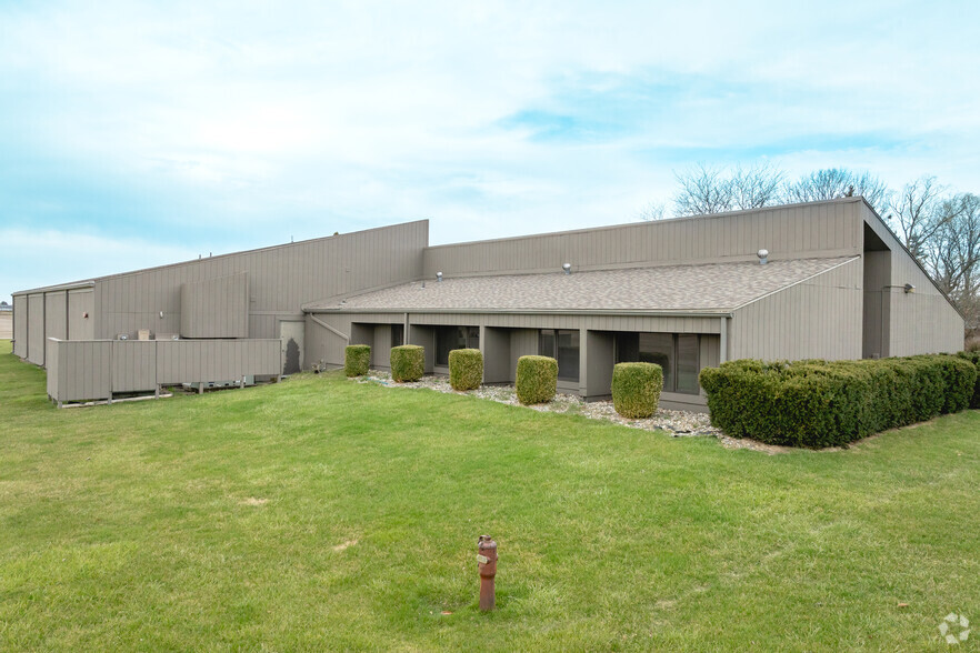 13001-13003 Roachton Rd, Perrysburg, OH for rent - Primary Photo - Image 1 of 8