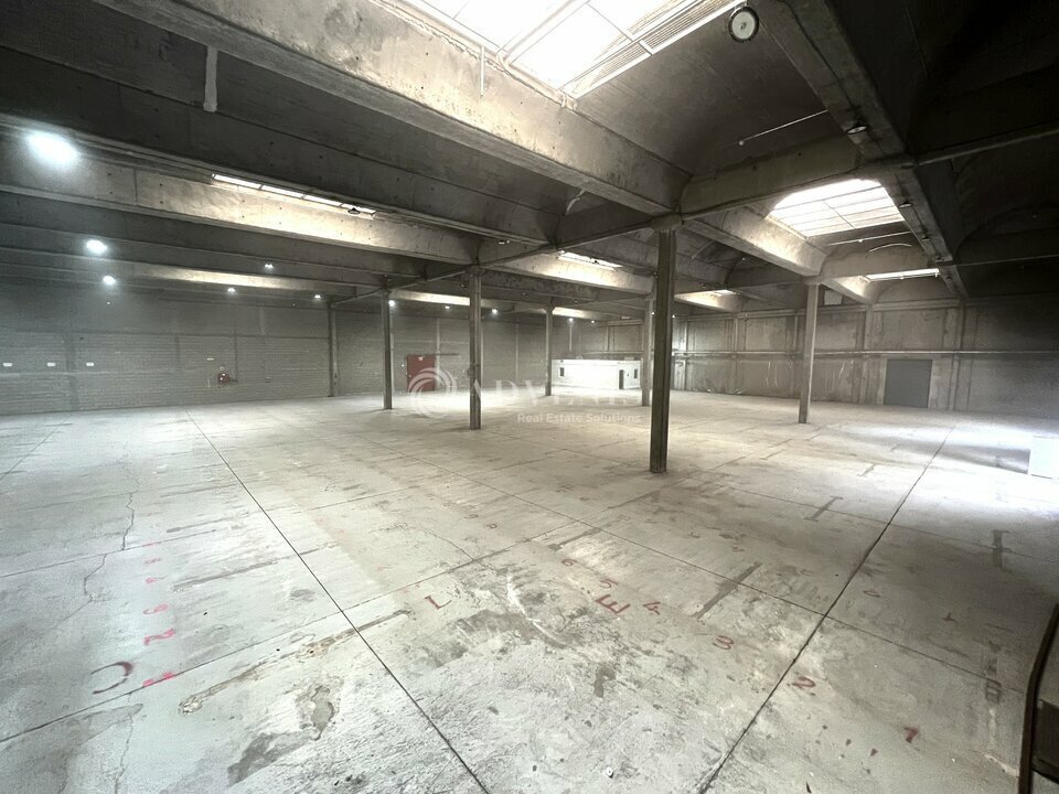 Industrial in Gonesse to rent Interior Photo- Image 1 of 7