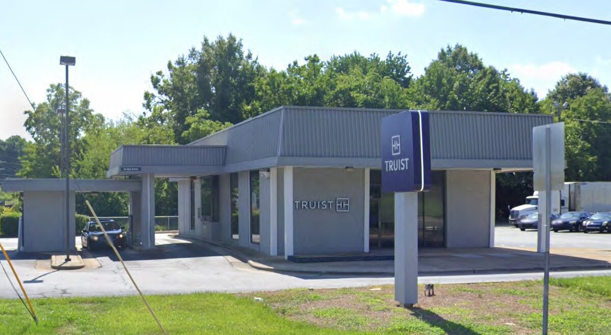 1601 S Elm-Eugene St, Greensboro, NC for sale Building Photo- Image 1 of 1