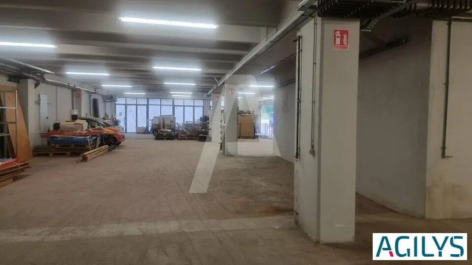 Light Industrial in Palaiseau for sale - Interior Photo - Image 3 of 4