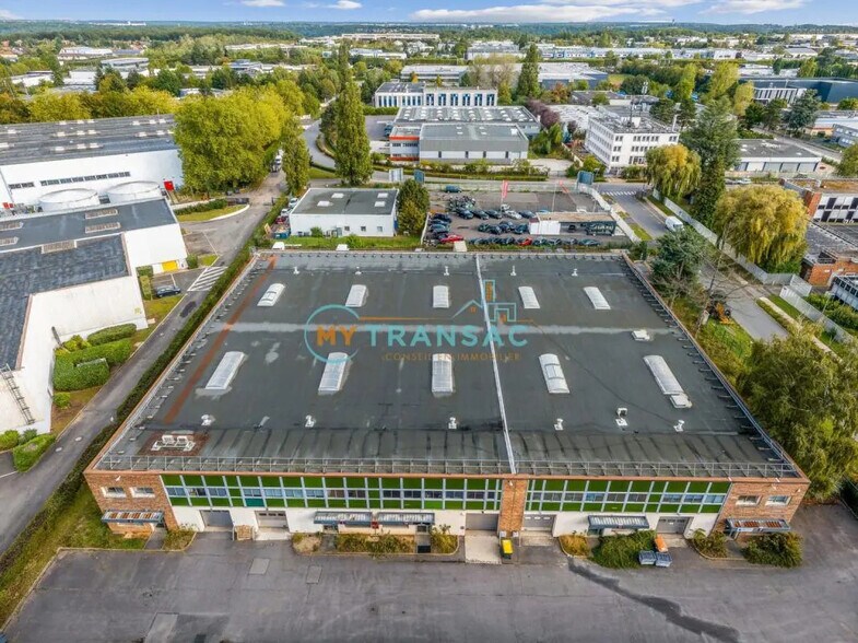 Light Industrial in Les Ulis to rent - Building Photo - Image 2 of 7
