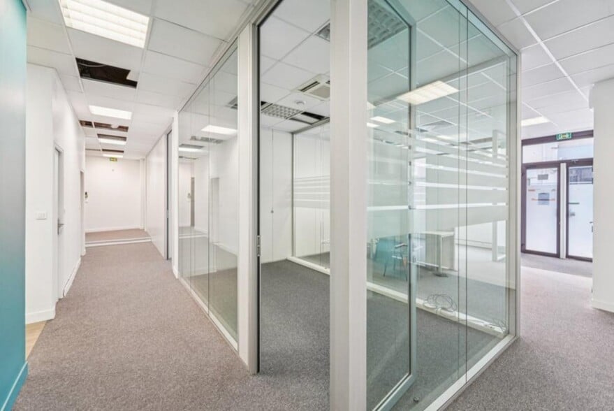 41-43 Rue Aristide Briand, Levallois-Perret to rent - Interior Photo - Image 2 of 8