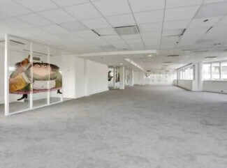 More details for 33 Rue Du Gouverneur Général Eboué, Issy-les-Moulineaux - Office to Rent