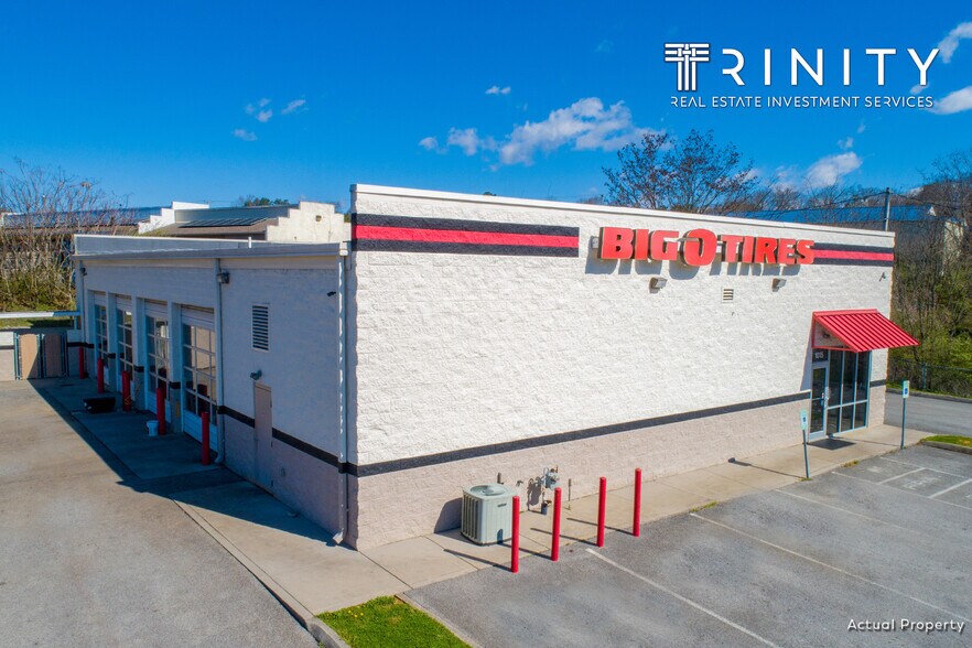 1015 Old Cedar Bluff Rd, Knoxville 37923 UK