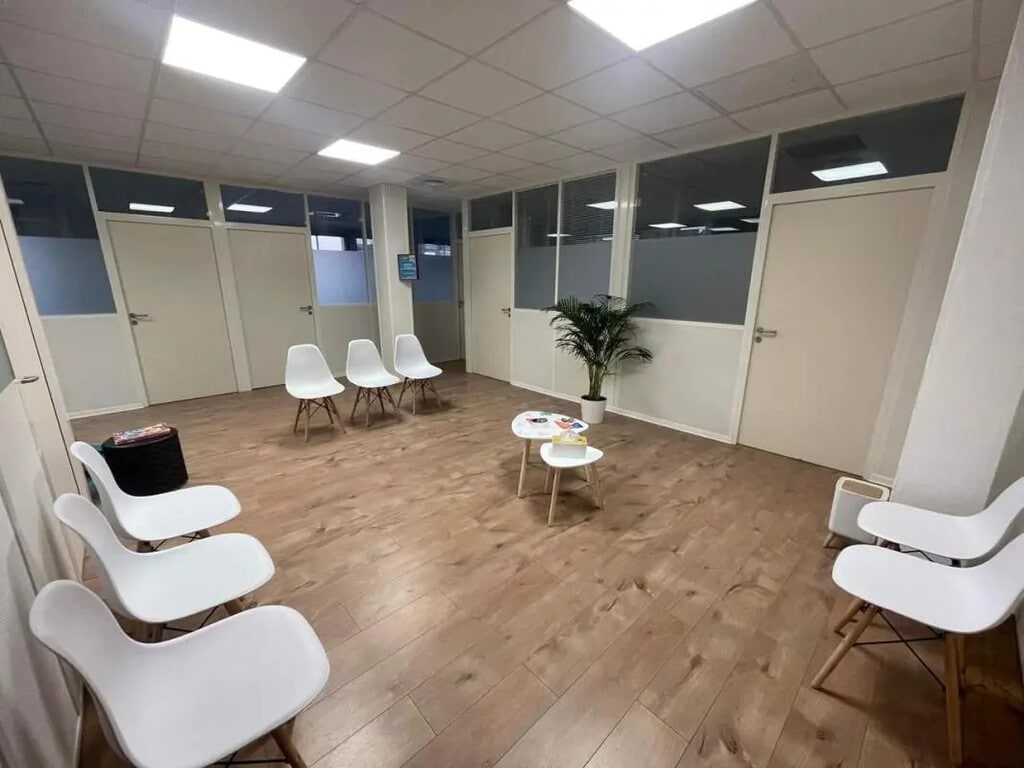 Location Bureaux 15 m² - Photo 1