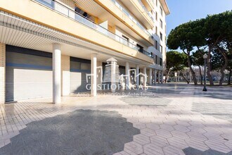 Retail in Cambrils, Tarragona to rent Interior Photo- Image 2 of 2