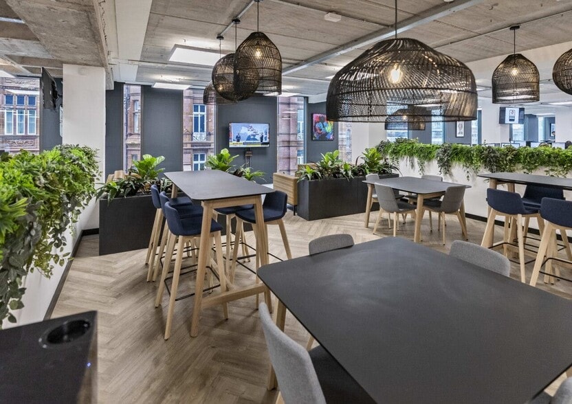 24 Mount St, Manchester to rent - Building Photo - Image 3 of 34