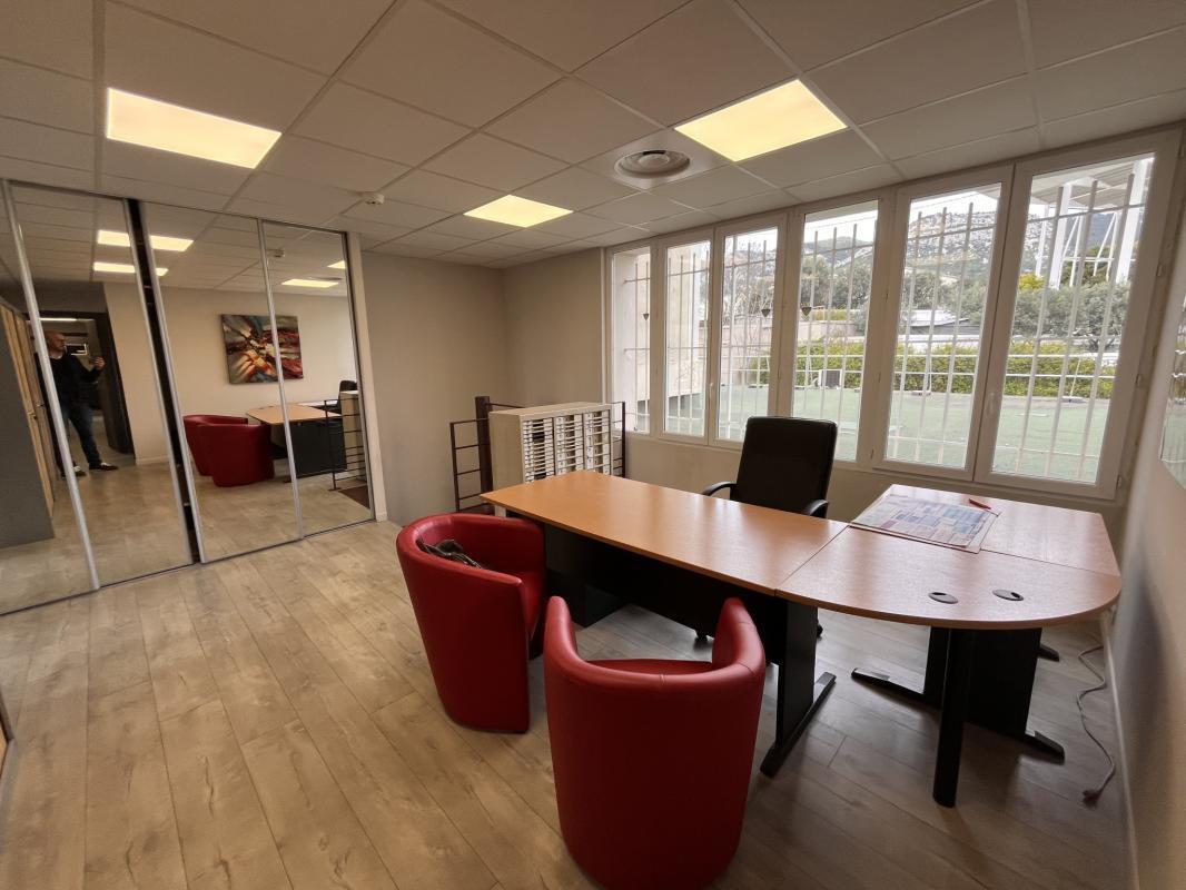 Office in Toulon to rent Building Photo- Image 1 of 9