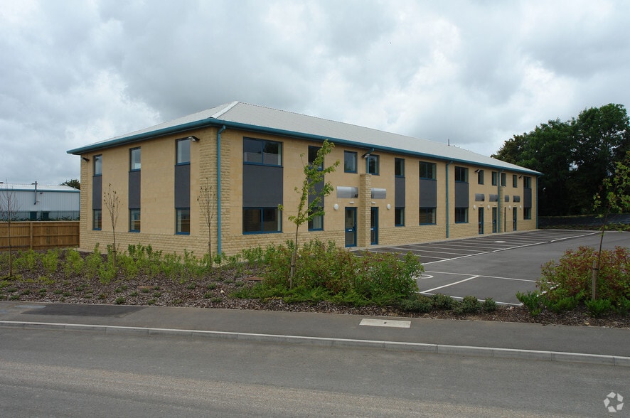 Broadway Ln, South Cerney to rent - Building Photo - Image 3 of 3