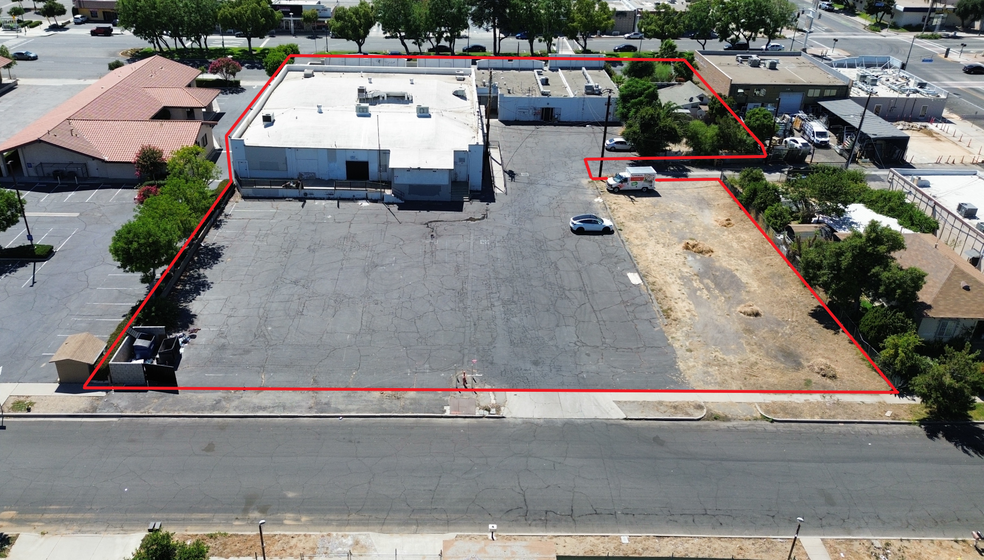 211-231 S Riverside Ave, Rialto, CA for sale - Building Photo - Image 2 of 24