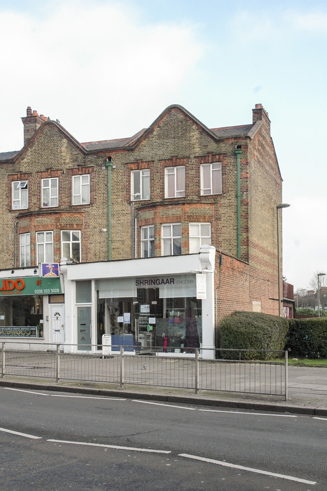 More details for 3-3A Burroughs Para, London - Retail for Sale