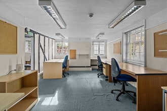 Horn Lane, Henfield to rent Interior Photo- Image 1 of 4