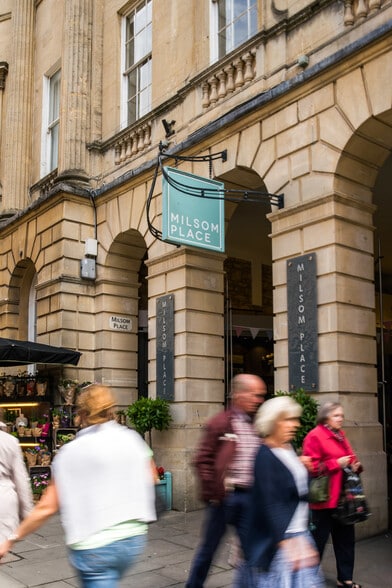 Milsom Pl, Bath to rent - Building Photo - Image 3 of 4