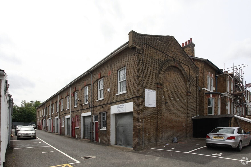 Southbrook Rd, London SE12 8LG UK