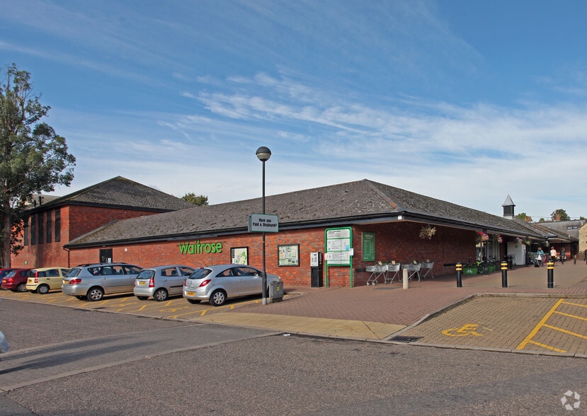 Meadow Walk, Buckingham for sale - Primary Photo - Image 1 of 1