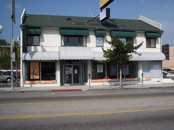 2138-2140 Westwood Blvd, Los Angeles, CA for rent - Primary Photo - Image 1 of 5