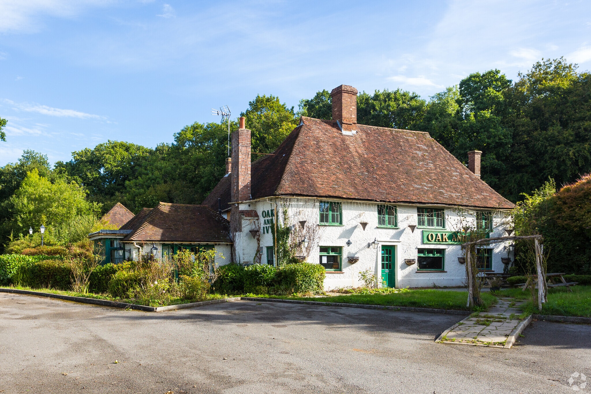 Rye Rd, Hawkhurst for sale Primary Photo- Image 1 of 2