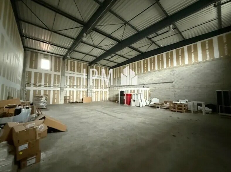 Industrial in Saint-Victoret for sale - Building Photo - Image 3 of 7