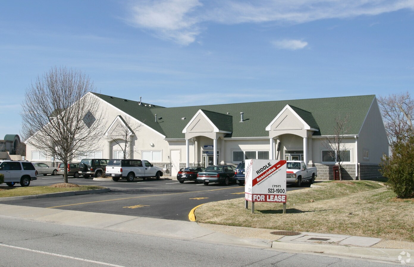 1100 N Eden Way, Chesapeake 23320 UK