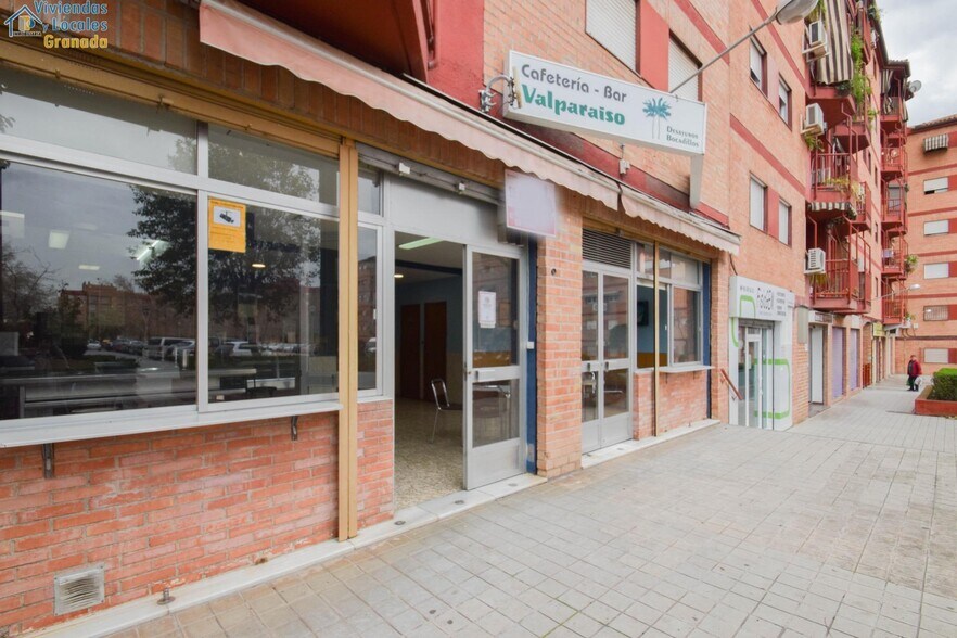 Plaza Poeta Garcilaso de la Vega, 6, Granada, Granada for sale - Building Photo - Image 1 of 47