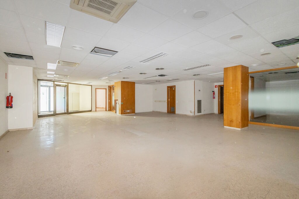 Lleida, LER 25006 - Unit 01 -  - Interior Photo - Image 1 of 17