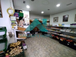 Retail in Cáceres, Cáceres to rent Interior Photo- Image 2 of 4