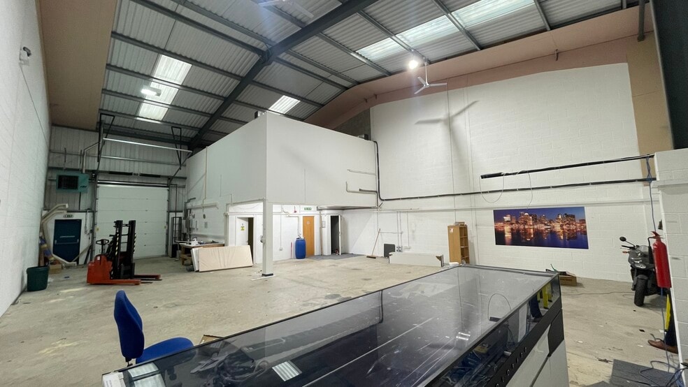 Ufton Rd, Harbury for sale - Building Photo - Image 3 of 9