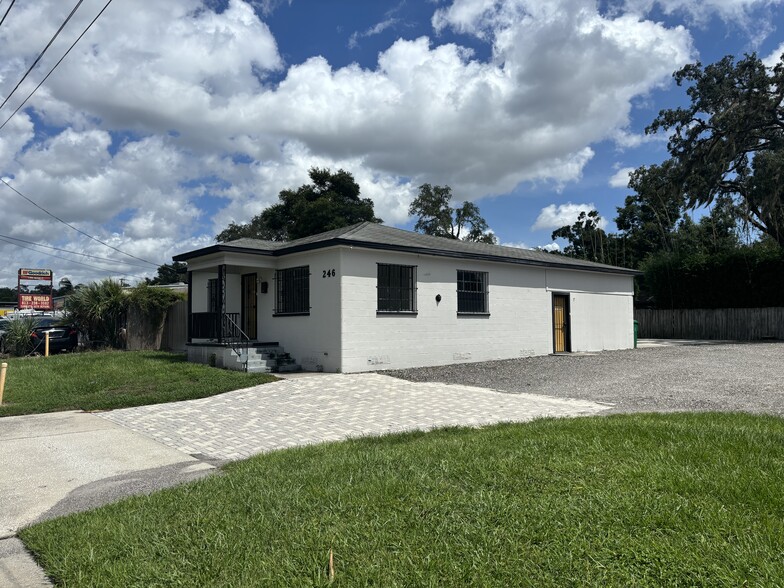 246 W Hillsborough Ave, Tampa, FL for rent - Building Photo - Image 1 of 8