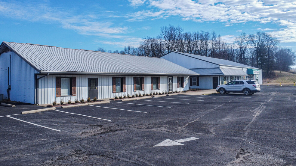 6236 Paducah Rd, La Center, KY for sale - Building Photo - Image 1 of 35