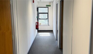 Harcourt Way, Leicester to rent Interior Photo- Image 1 of 4