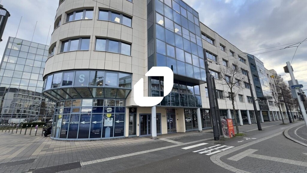 Location Bureaux 140 m² à 234 m² - Photo 1