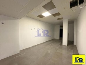 Retail in Cuenca, Cuenca to rent Interior Photo- Image 2 of 8