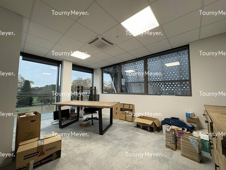 53 Route De Lavaur, L'Union for sale - Interior Photo - Image 3 of 11