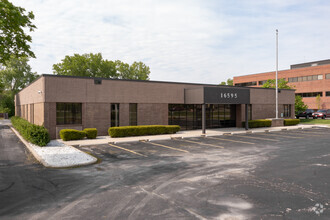 16595 W Bluemound Rd, Brookfield, WI for sale Building Photo- Image 1 of 11