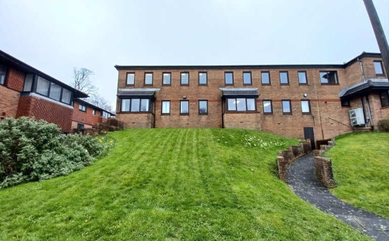 Budshead Rd, Plymouth to rent - Building Photo - Image 3 of 3