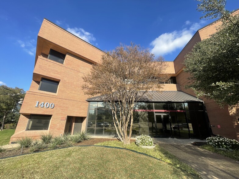 1400 Corporate Dr, Irving, TX for rent - Building Photo - Image 2 of 10