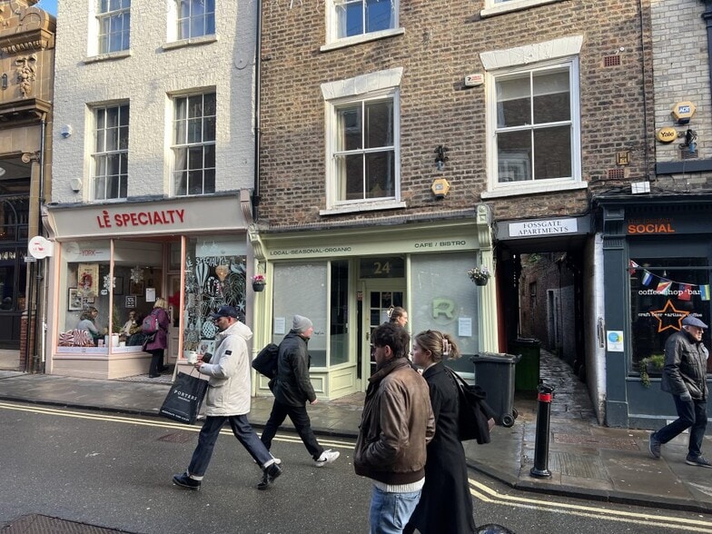 24 Fossgate, York to rent - Primary Photo - Image 1 of 2