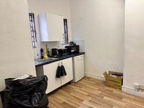 75 Park Ln, Hornchurch to rent Interior Photo- Image 1 of 2