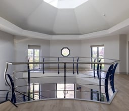 Hurst Rd, East Molesey to rent Interior Photo- Image 1 of 16