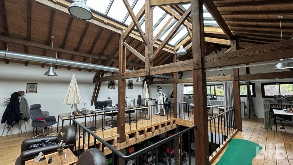 Vente Local d'activités 240 m² - Photo 1