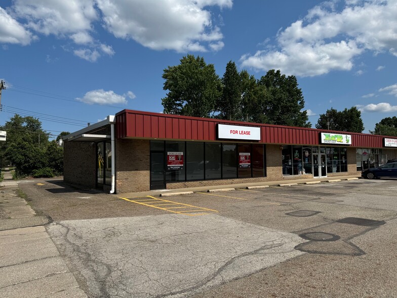 2033-2051 State Rd, Cuyahoga Falls, OH for rent - Building Photo - Image 3 of 5