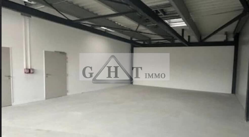 Industrial in Montmagny to rent - Interior Photo - Image 3 of 3