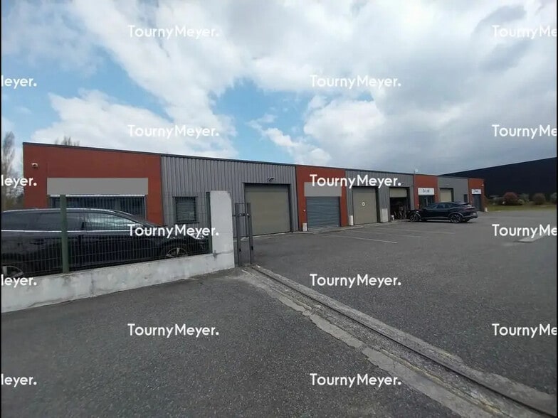 Light Industrial in Montrabe to rent - Building Photo - Image 2 of 5